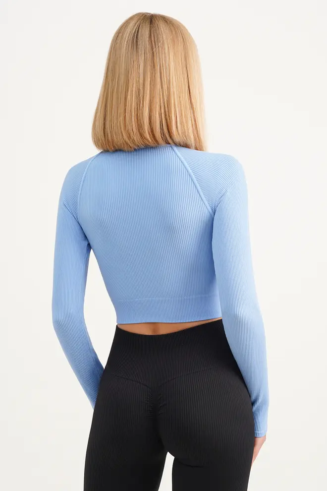Kurzes geripptes Top mit langen Ärmeln CROP TOP RIB (lacecap hydrangea)