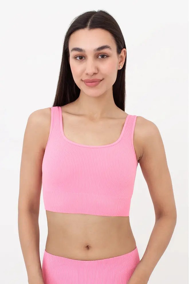 Nahtlos geripptes Top mit breiten Trägern TOP RIB (rosa pink)