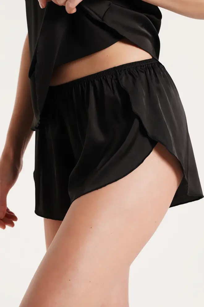 Pyjama aus Kunstseide mit Shorts HELENA 6025/051 (black)