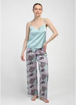 Langer Seidenpyjama LEAFSONG 5010/050 mit Gum Leaf/Mokka-Print (Grün/Braun)