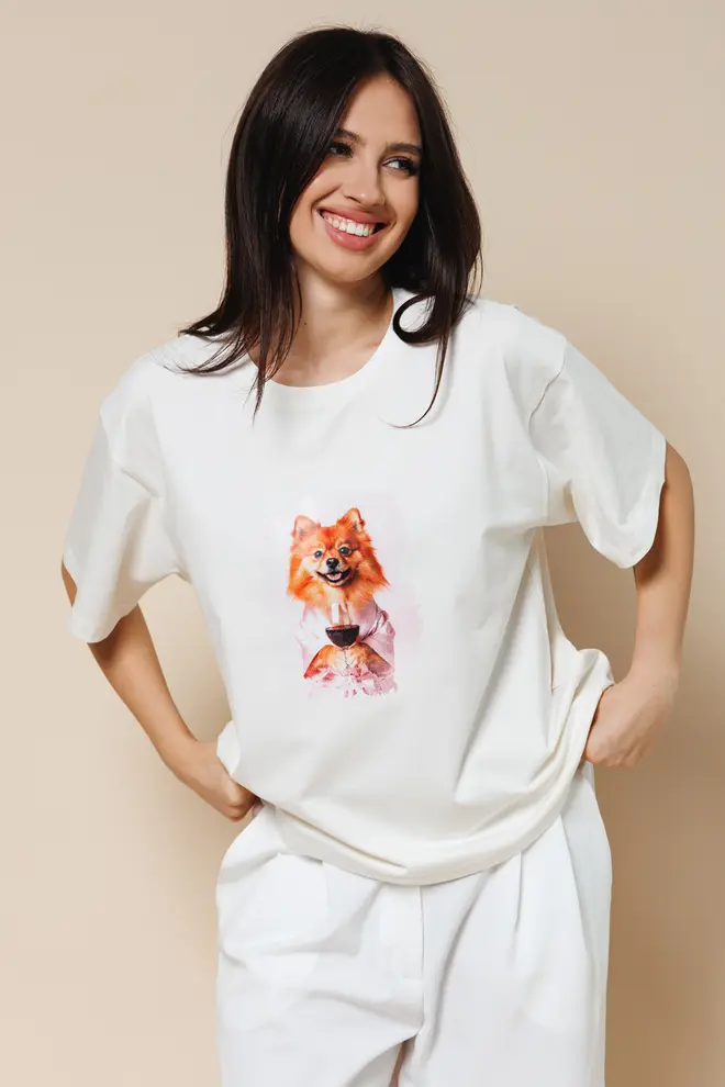 T-shirt with Pomeranian print “URBAN PAWS” 4826/010 (milk/pomeranian print)