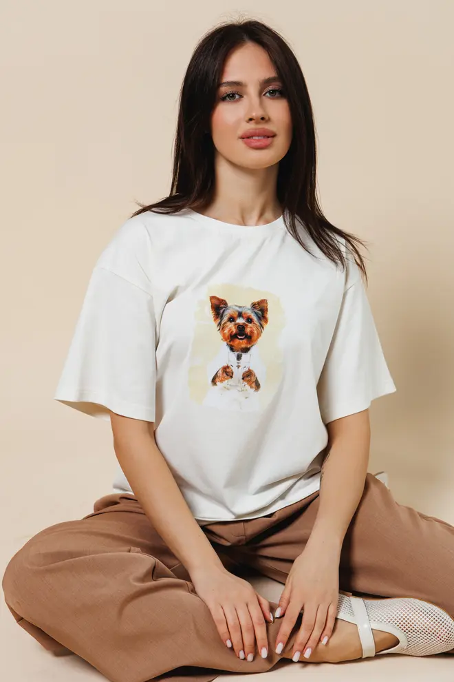 T-shirt with Yorkshire Terrier print “URBAN PAWS” 4826/010 (milk/yorkshire terrier print)