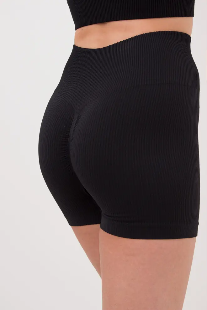 Nahtlose Ripp-Shorts mit Push-up-Effekt SHORTS RIB SHAPE (black)