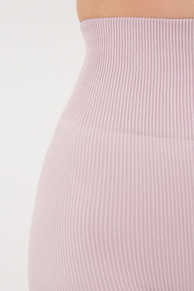 Seamless Ribbed Women’s Biker Shorts with Push-Up Effect TRACKS RIB SHAPE (burnished lilac)
