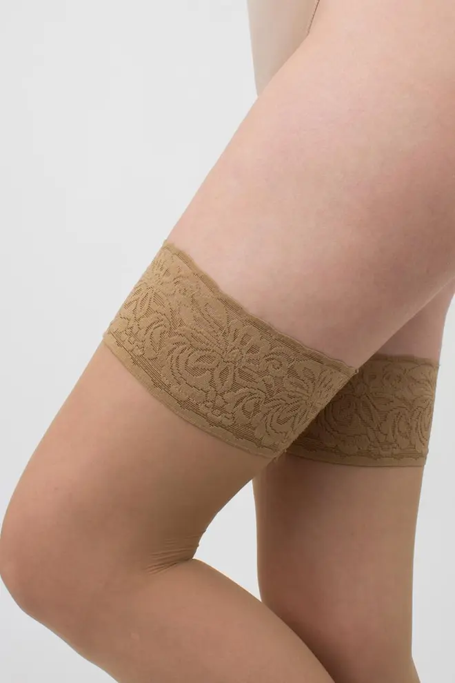Stockings with lace on silicone base EMOTION 20 den (daino)