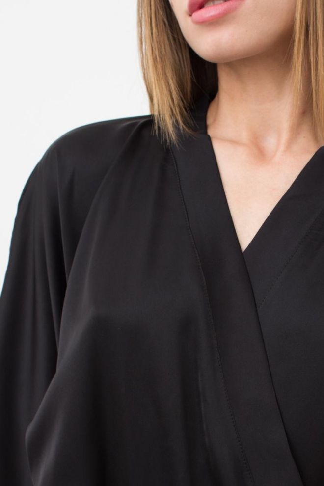 Kurzer Morgenmantel aus Seide und Spitze HELENA 7212/051 (black)