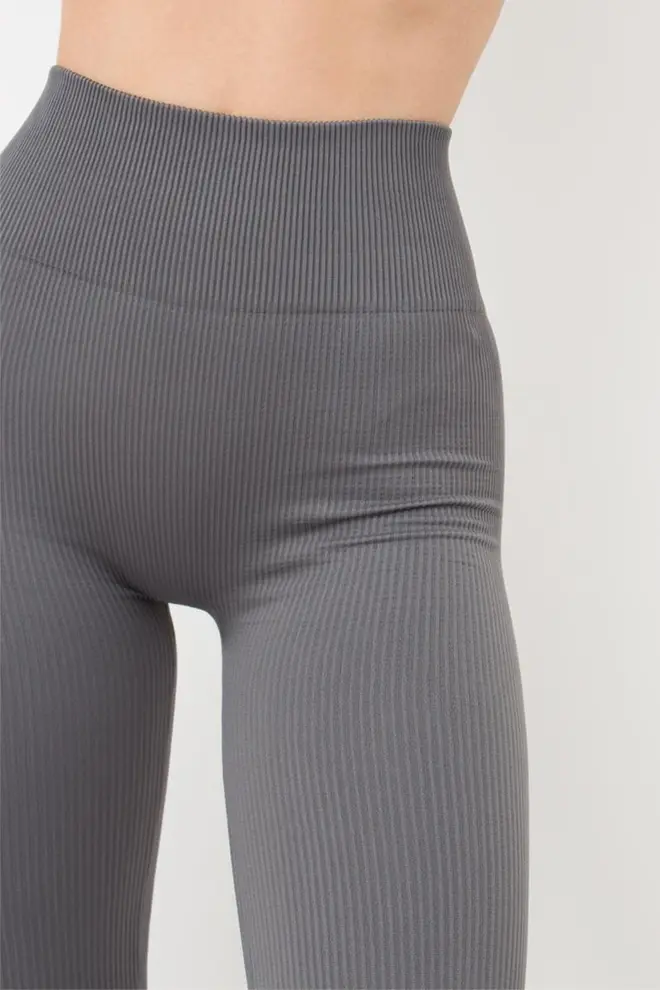 Gerippte Push-up-Leggings LEGGINGS RIB (poppy seed)
