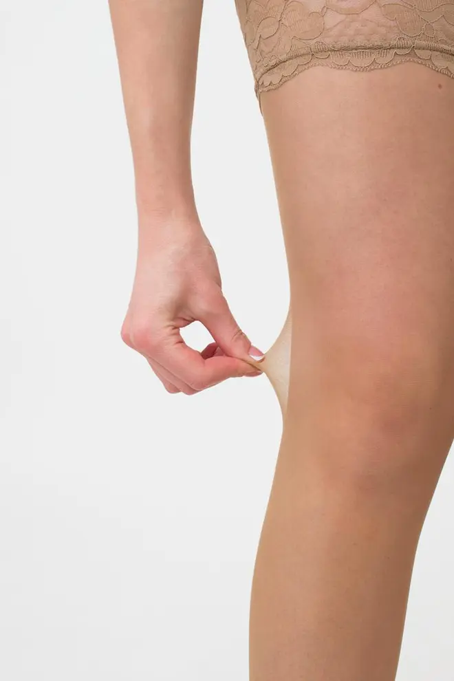 Stockings with wide lace PASSION 20 den (daino)