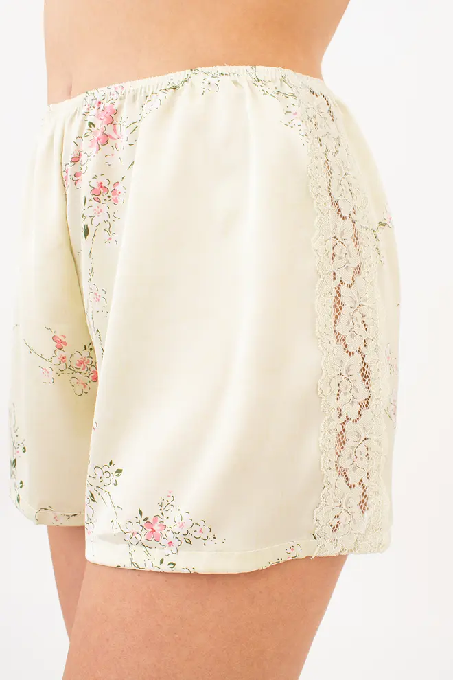 Silk Pyjamas with Flowers SAKURA 6032/051 (light yellow)