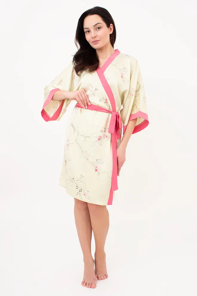 Kurzer Morgenmantel mit Blümen SAKURA 7224/050 (light yellow)