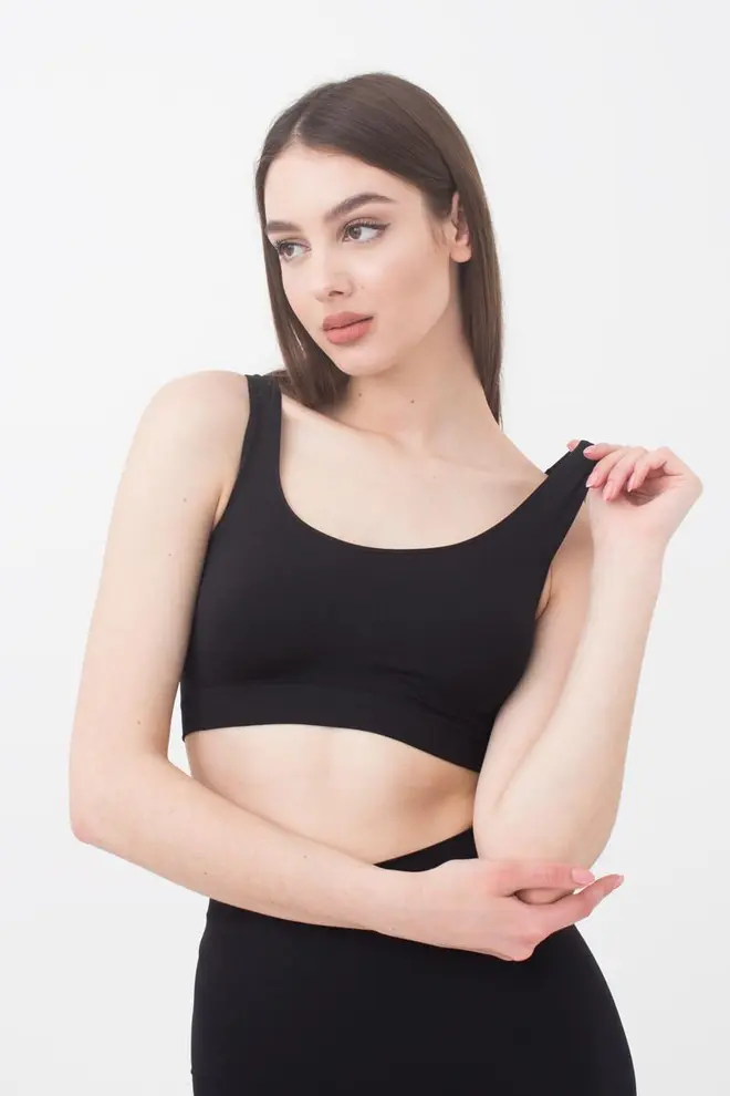 Nahtloses Top mit breiten Tragern TANK TOP (black)