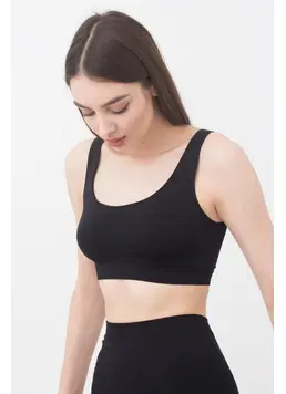 Seamless tank top on wide straps TANK TOP (black) Seamless tank top on wide straps TANK TOP (black)