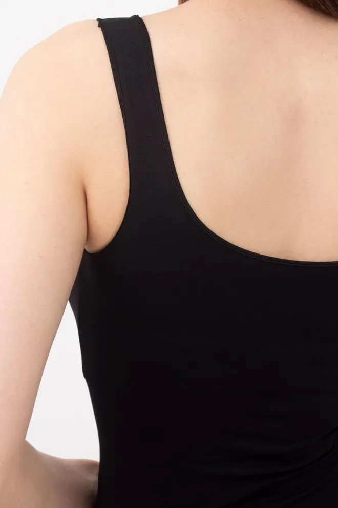 Seamless tank top on wide straps TANK (black)