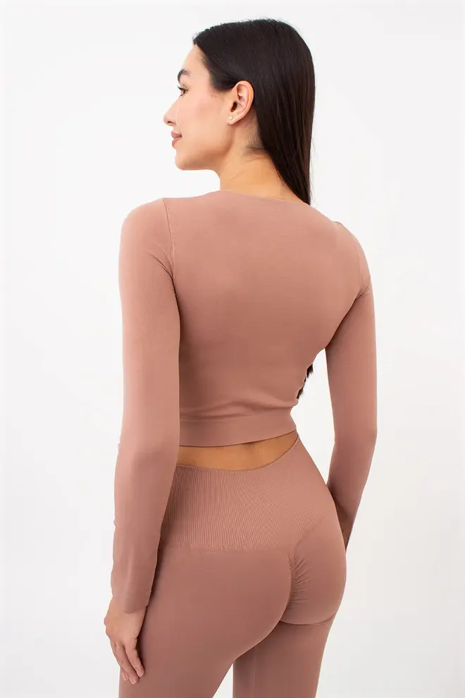 Kurzes Top mit langen Ärmeln CROP TOP (mokko)